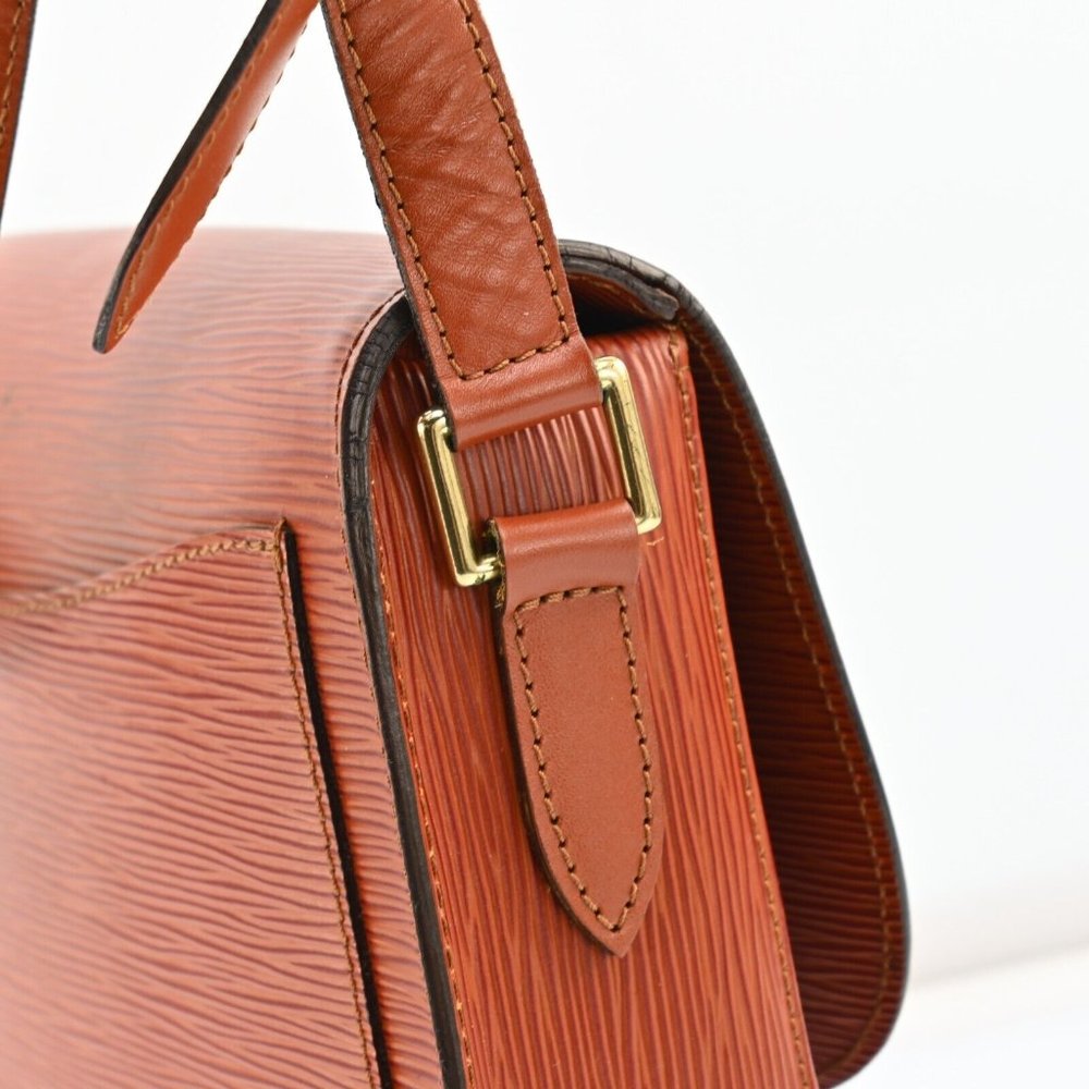 Louis Vuitton Saint Cloud GM in Brown Epi Leather - Picture 9 of 16